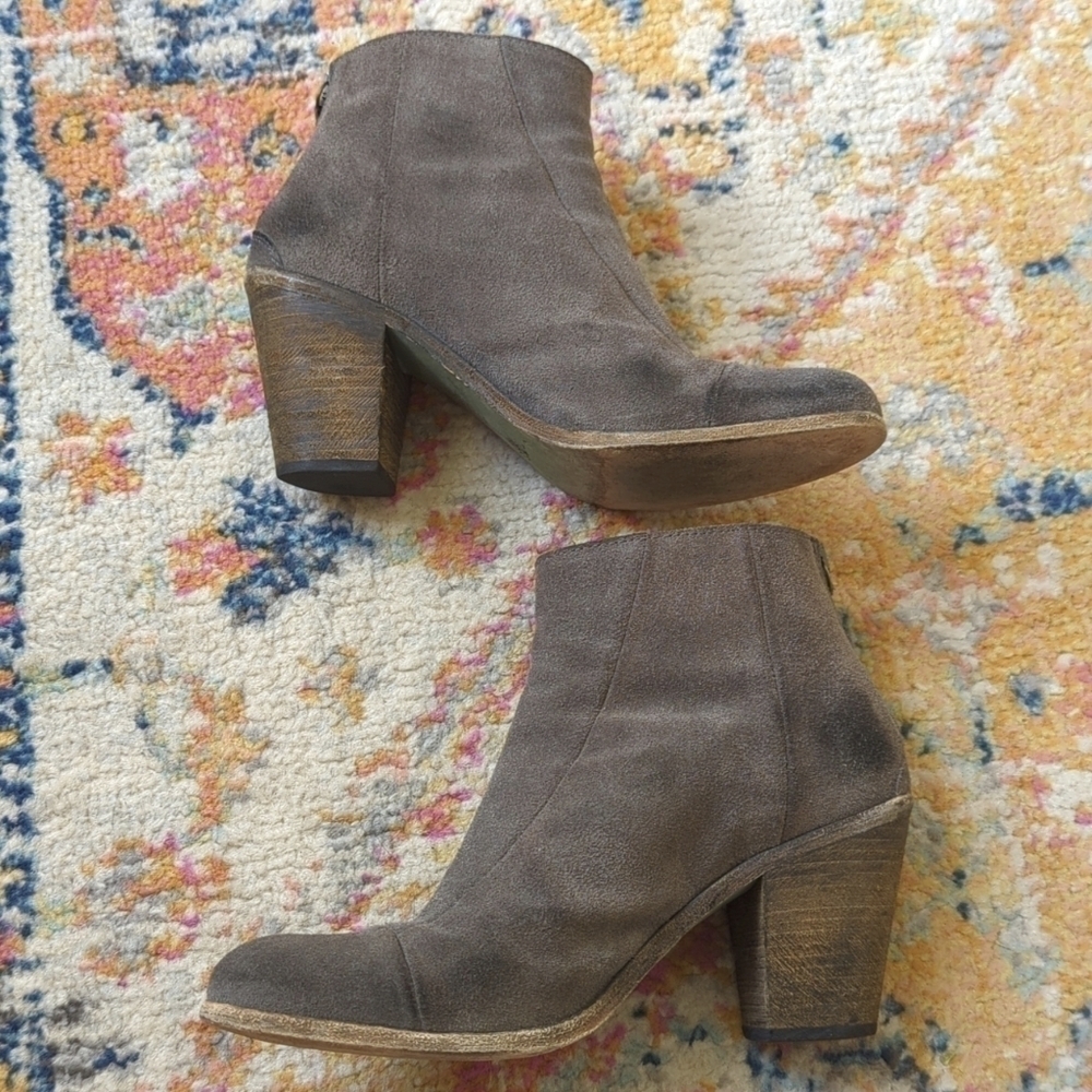 Hoss Intropia Classic Suede Leather Round Toe Block Heel Ankle Booties Gray 38 - Picture 6 of 16